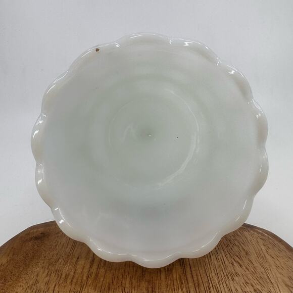 Vintage E.O. Brody Milk Glass Footed Pedestal 6" Scalloped Bowl Vase Compote US - Picture 4 of 9